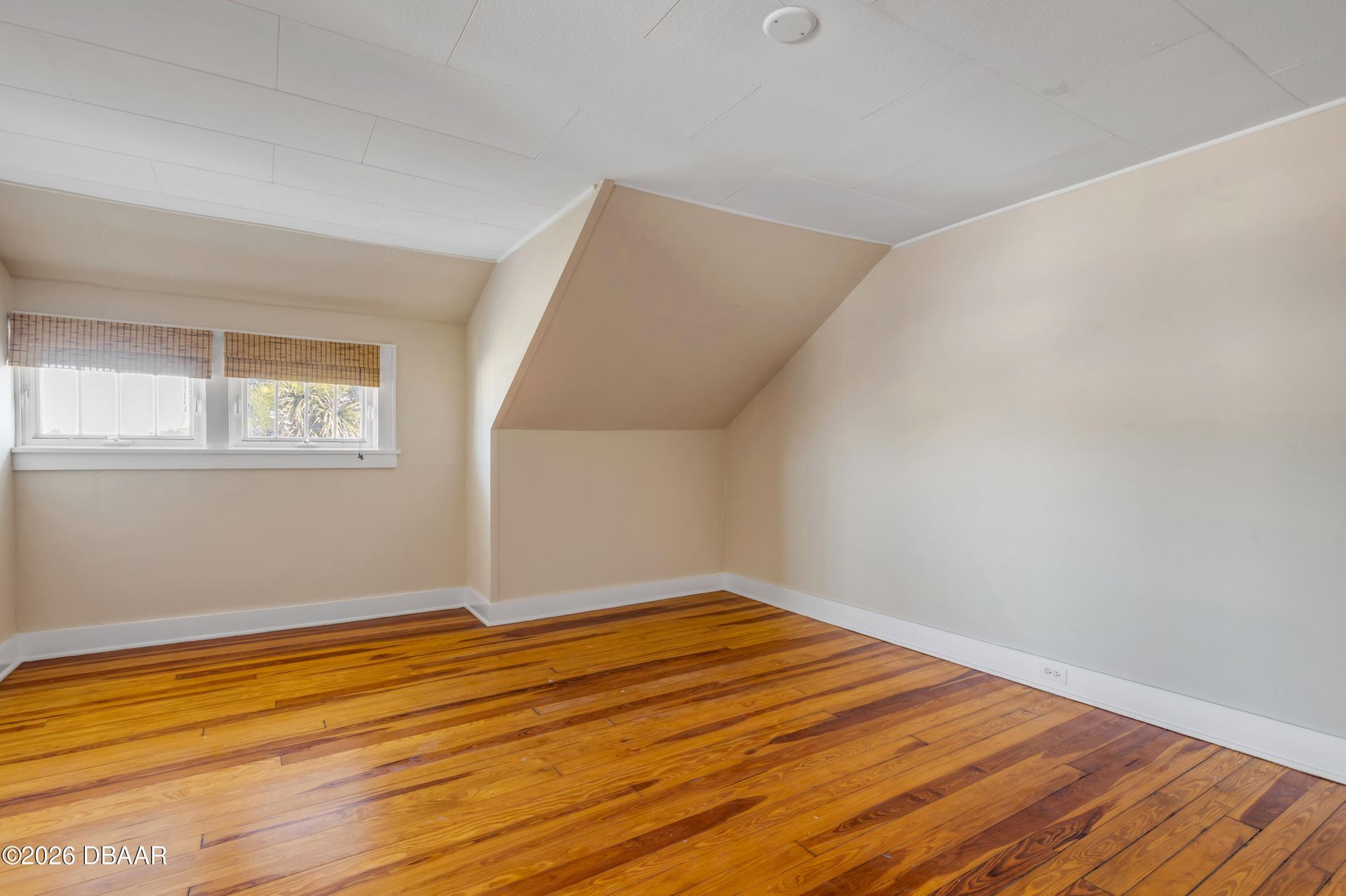 315 Due East Street, New Smyrna Beach, FL 32169 Photo