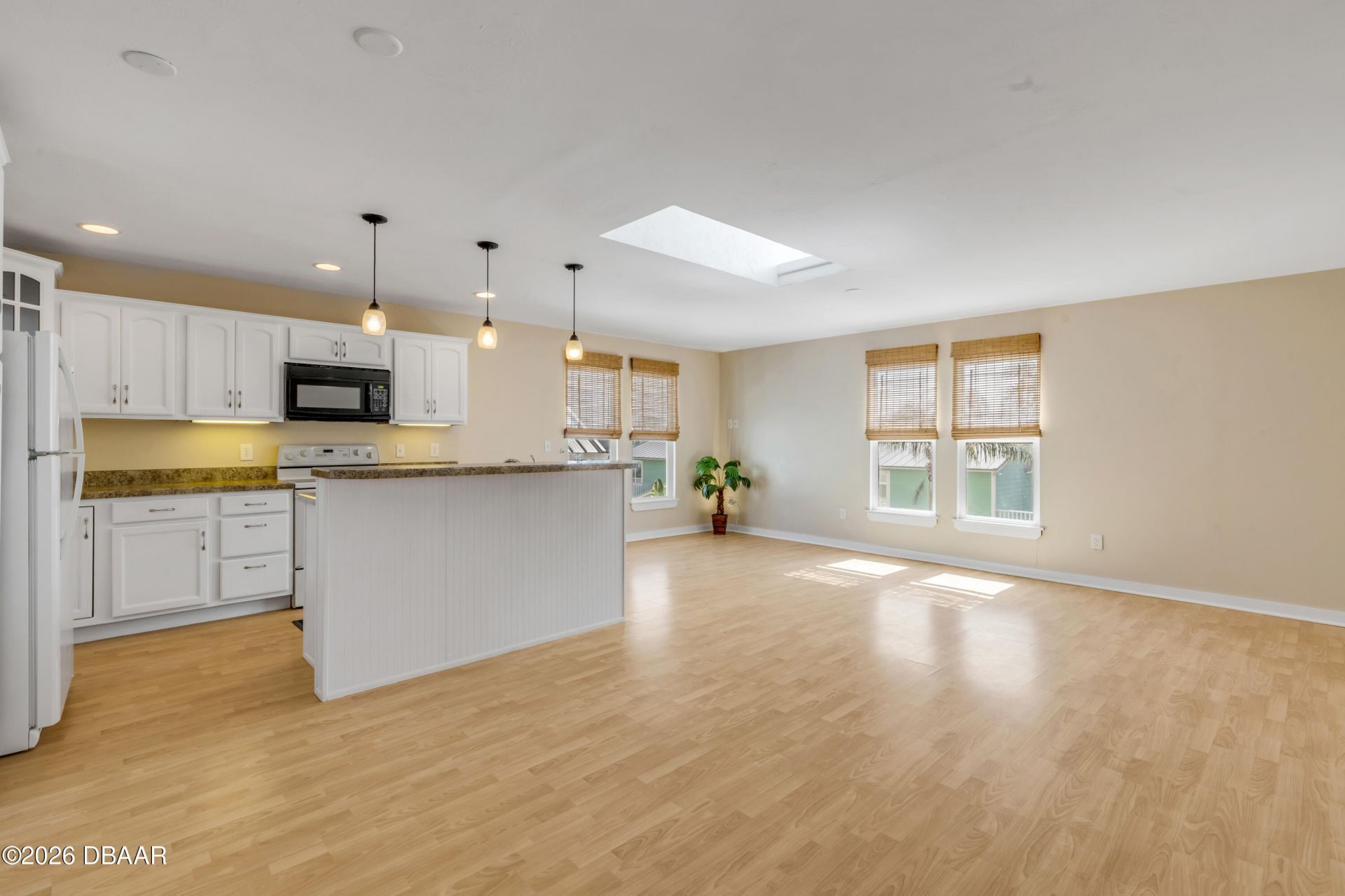 315 Due East Street, New Smyrna Beach, FL 32169 Photo