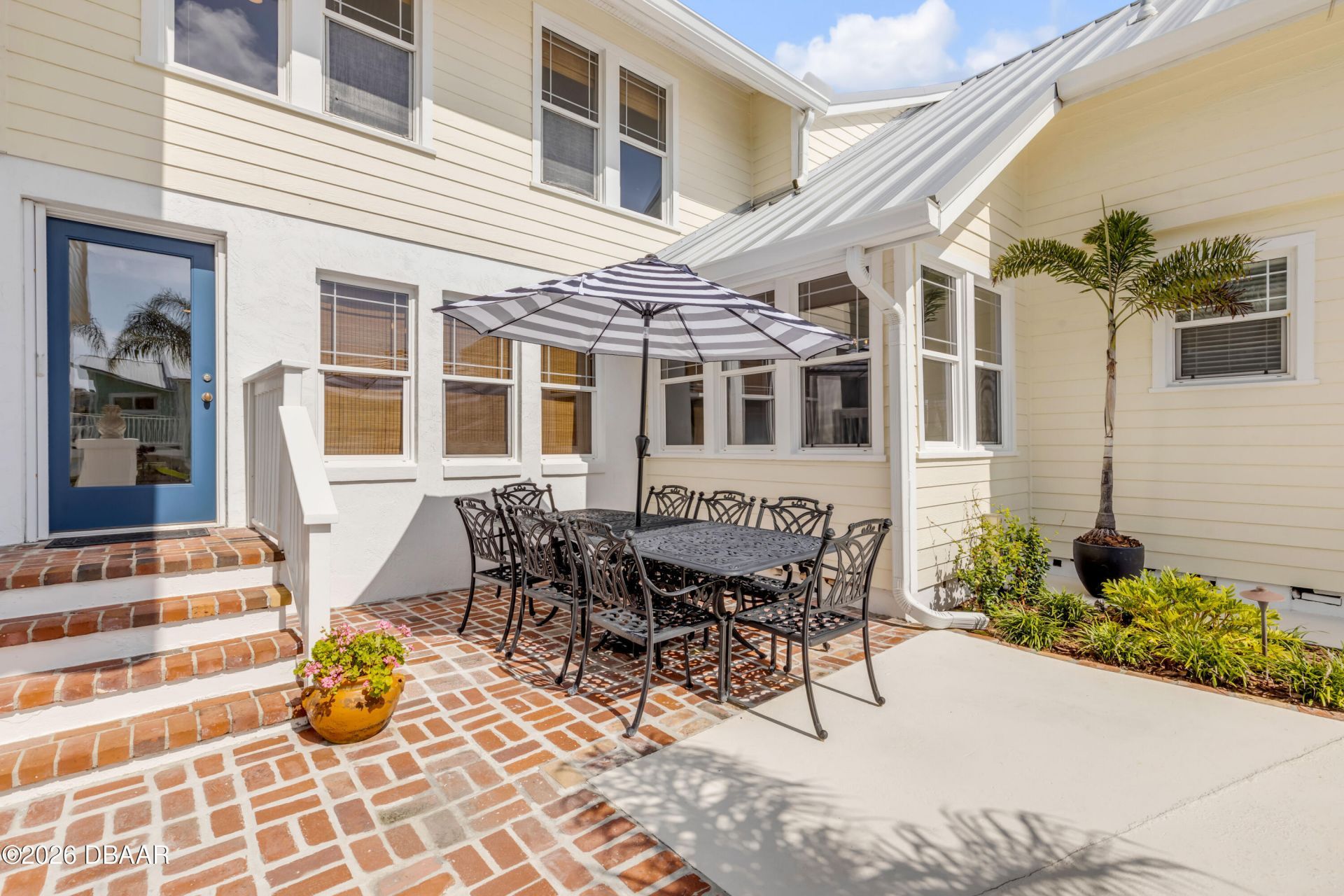 315 Due East Street, New Smyrna Beach, FL 32169 Photo