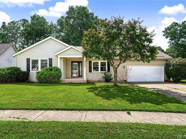 10029 Village Tree Court, Miamisburg, OH 45342