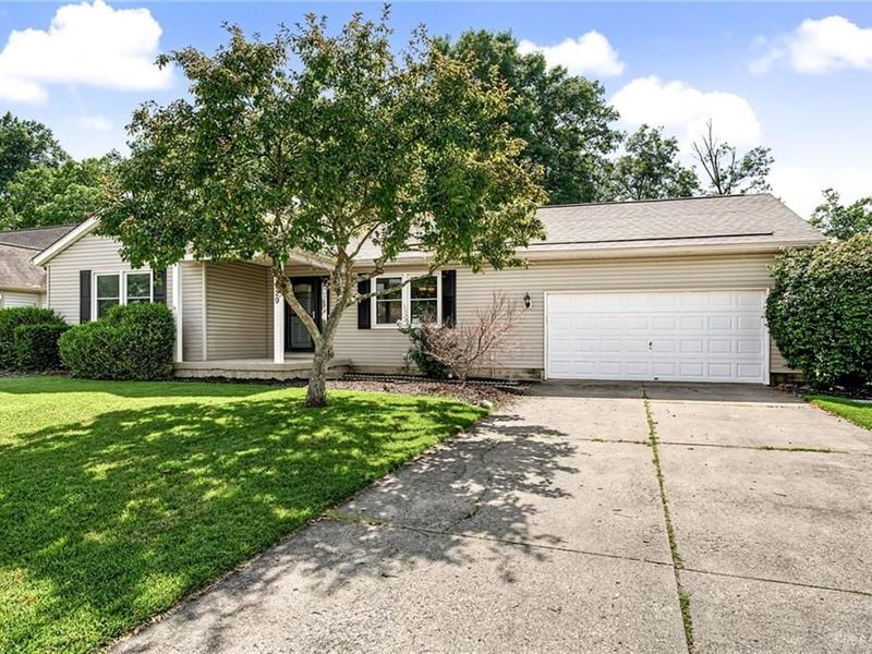 10029 Village Tree Court, Miamisburg, OH 45342 Photo 2