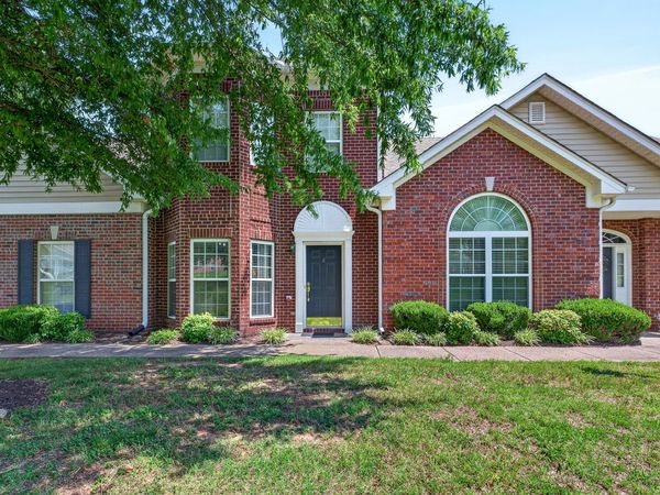 8 Baker Ct, Lebanon, TN 37087