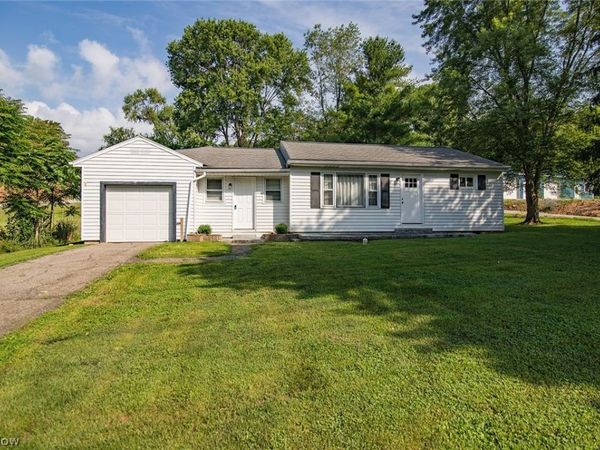 2106 Harris Highway , Washington, WV 26181