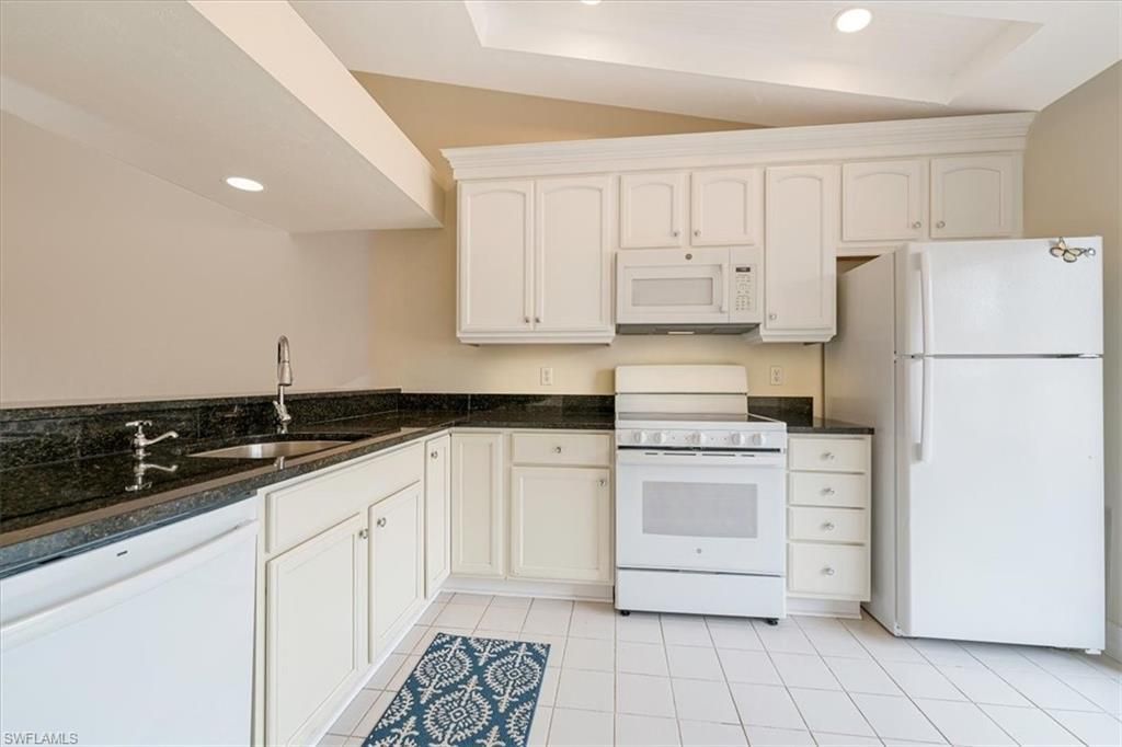 3219 Horse Carriage Way, Unit 6, Naples, FL 34105 Photo