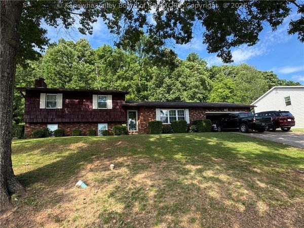 611 Fitzhugh Street, Ravenswood, WV 26164