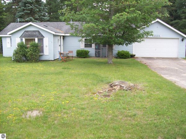 9136 Richfield Court, St Helen, MI 48656