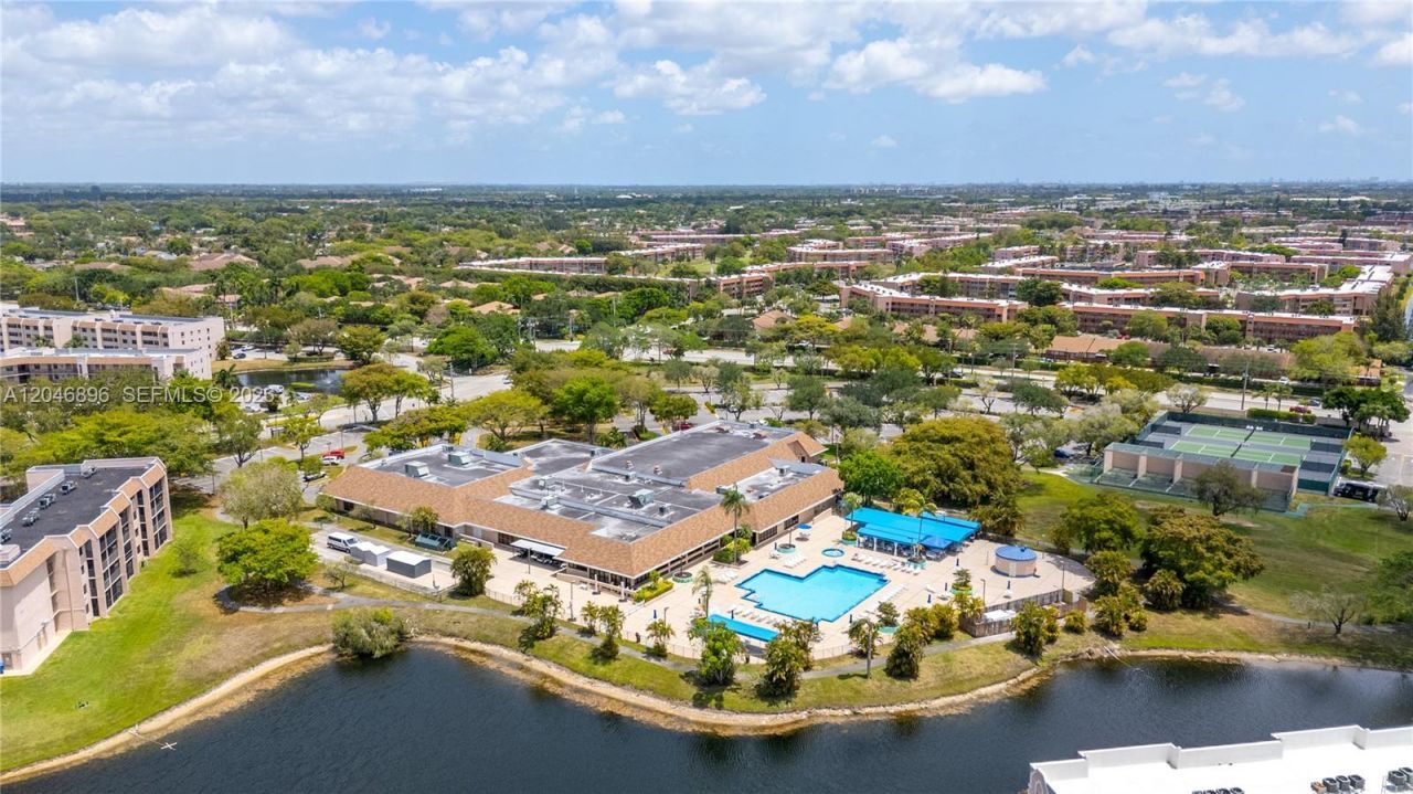 10160 NW 24th Pl, Unit 210, Sunrise, FL 33322 Photo