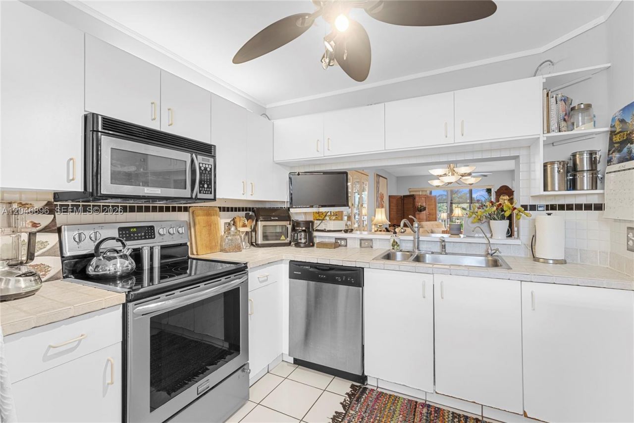 10160 NW 24th Pl, Unit 210, Sunrise, FL 33322 Photo