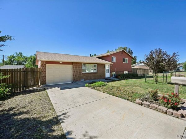 313 Cranbrook Circle , Colorado Springs, CO 80906