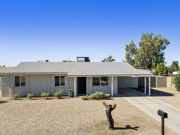 9523 E DALLAS Street, Mesa, AZ 85207