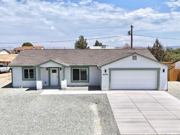 20182 E Mesa Verde Road, Mayer, AZ 86333