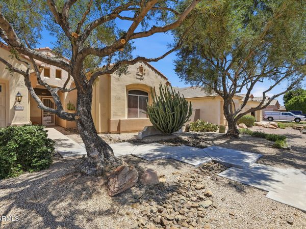 8056 W LOUISE Drive, Peoria, AZ 85383