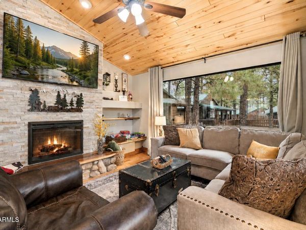 2722 HIGH PINE Loop, Overgaard, AZ 85933