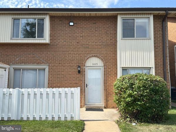 605 COBBLE CREEK CURVE, NEWARK, DE 19702