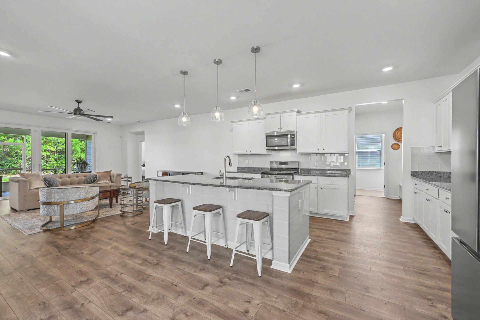 136 Airy Drive Photo 6