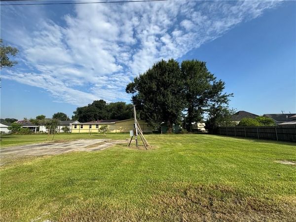 130 ANTOINE Lane , Luling, LA 70070
