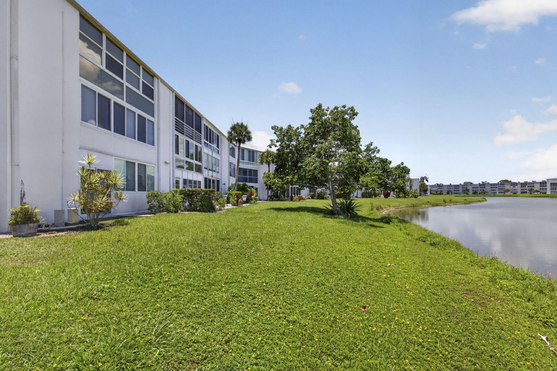 307 Wellington C, West Palm Beach, FL 33417 Photo