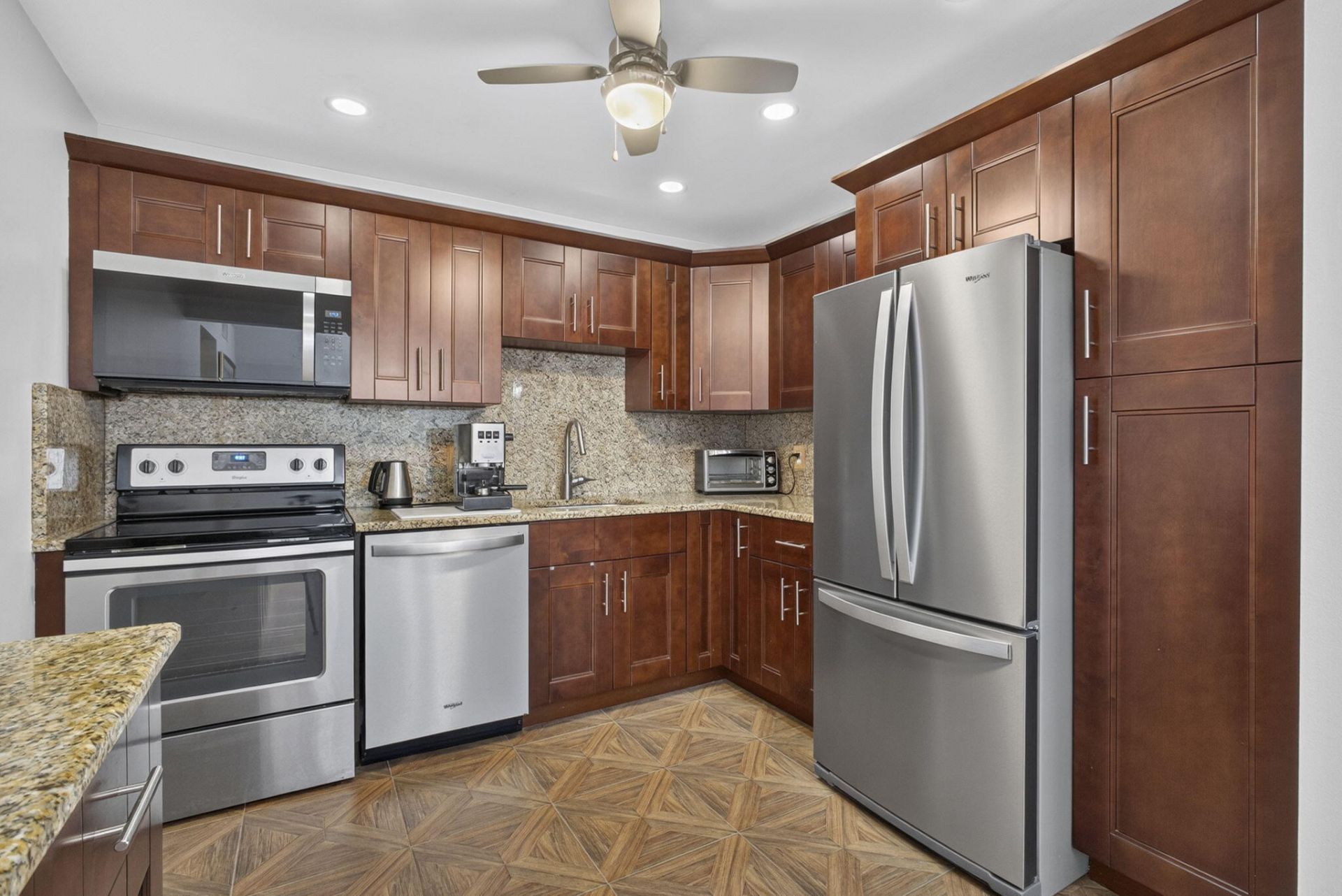 307 Wellington C, West Palm Beach, FL 33417 Photo