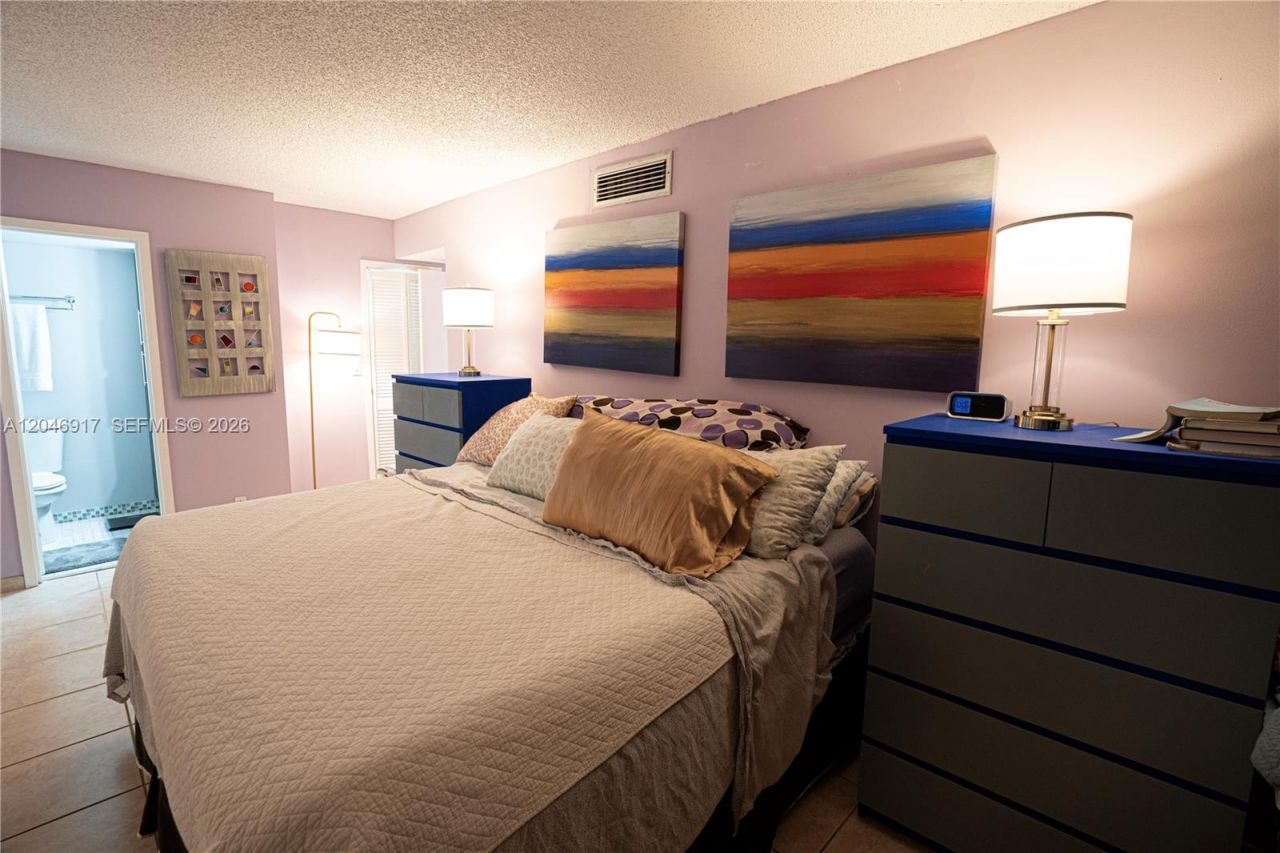 601 Three Islands Blvd , Unit 117, Hallandale Beach, FL 33009 Photo