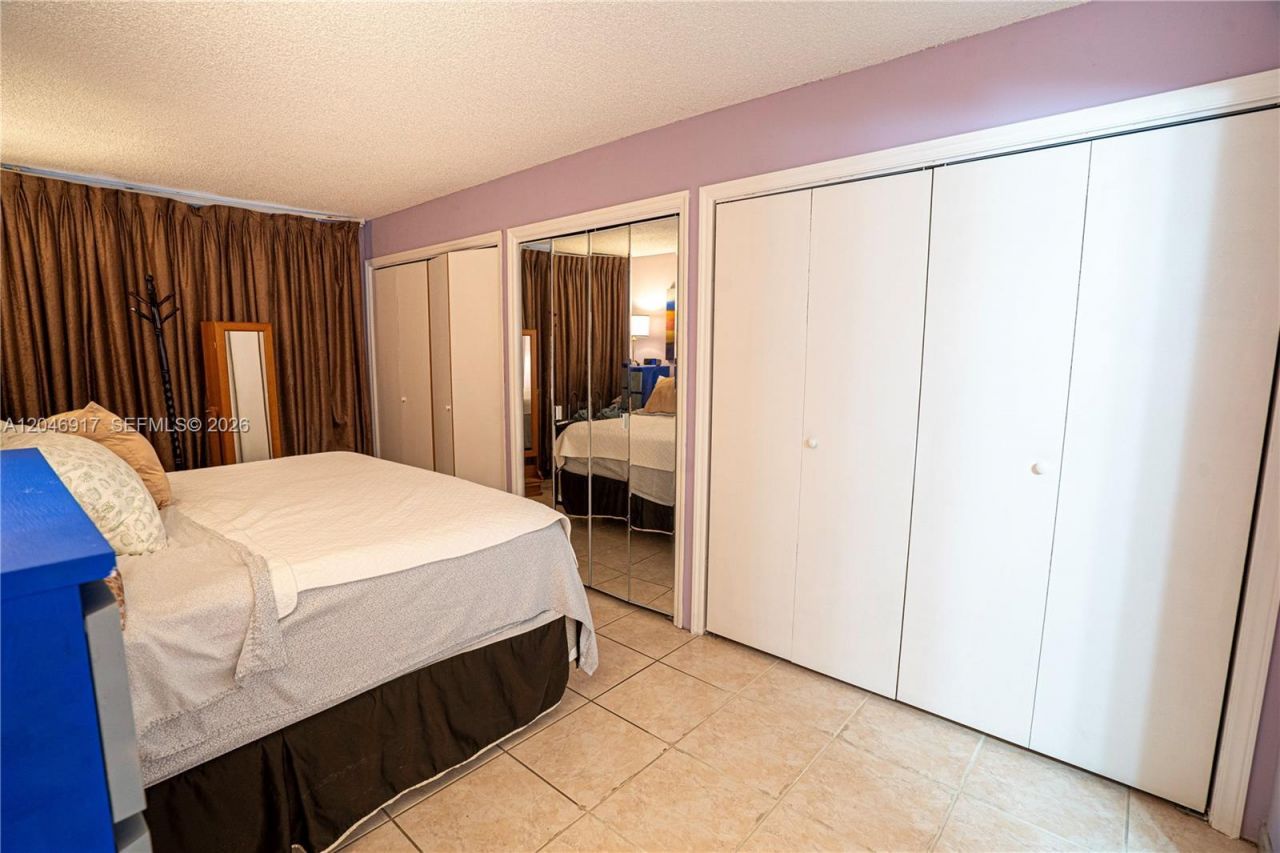 601 Three Islands Blvd , Unit 117, Hallandale Beach, FL 33009 Photo