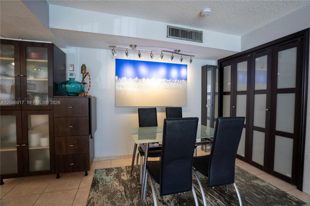 601 Three Islands Blvd , Unit 117, Hallandale Beach, FL 33009 Photo