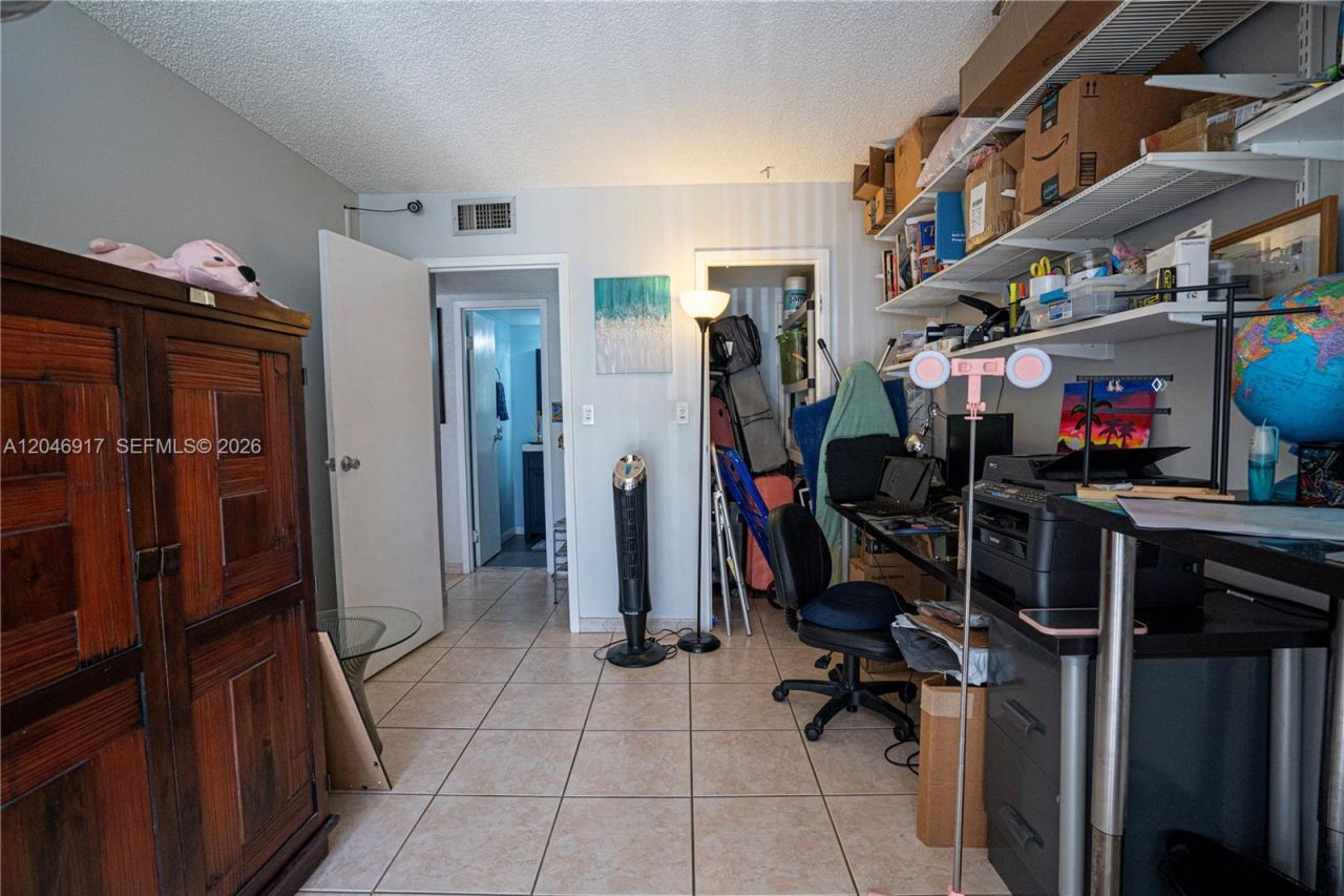 601 Three Islands Blvd , Unit 117, Hallandale Beach, FL 33009 Photo
