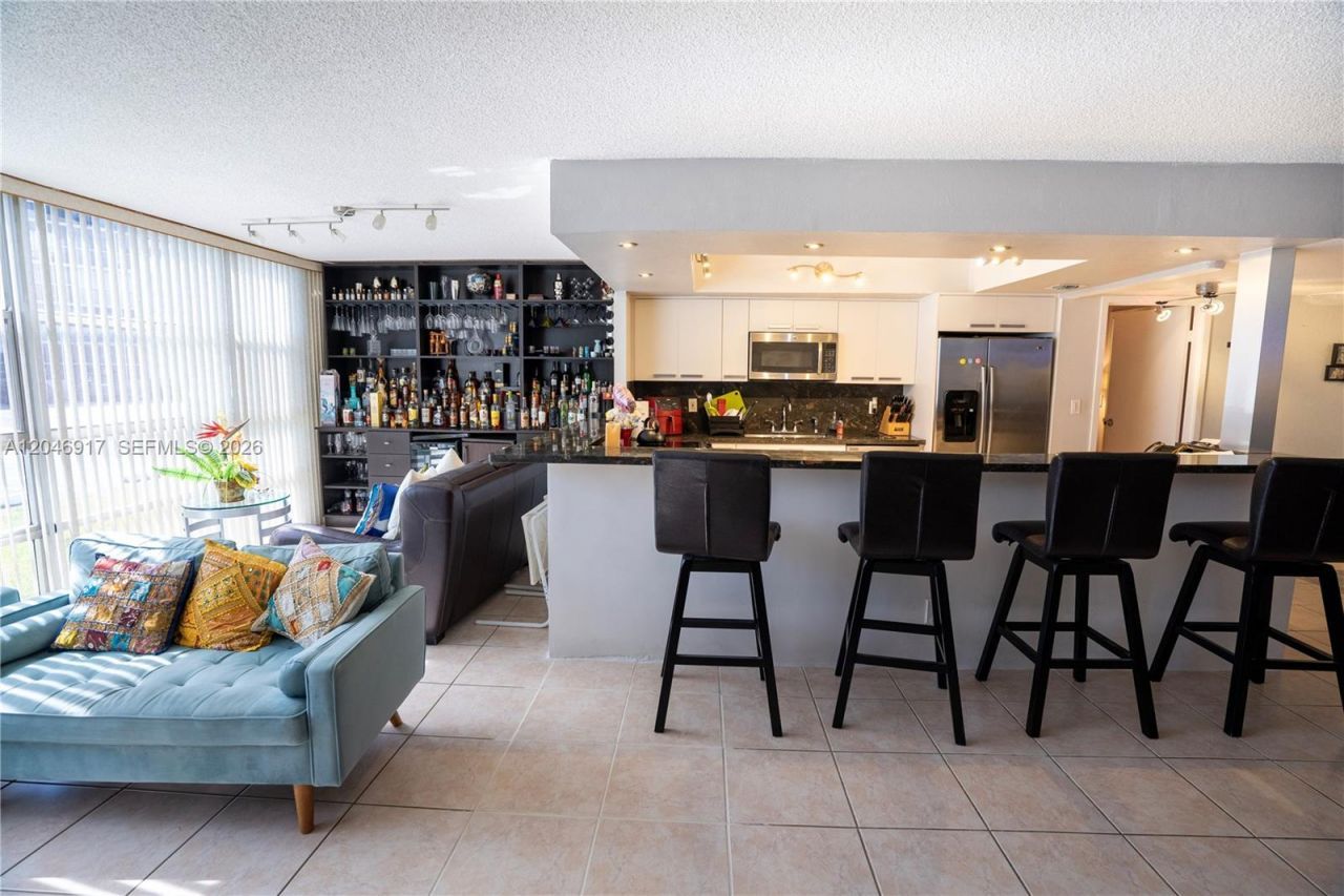 601 Three Islands Blvd , Unit 117, Hallandale Beach, FL 33009 Photo