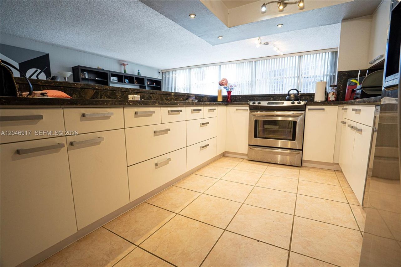 601 Three Islands Blvd , Unit 117, Hallandale Beach, FL 33009 Photo