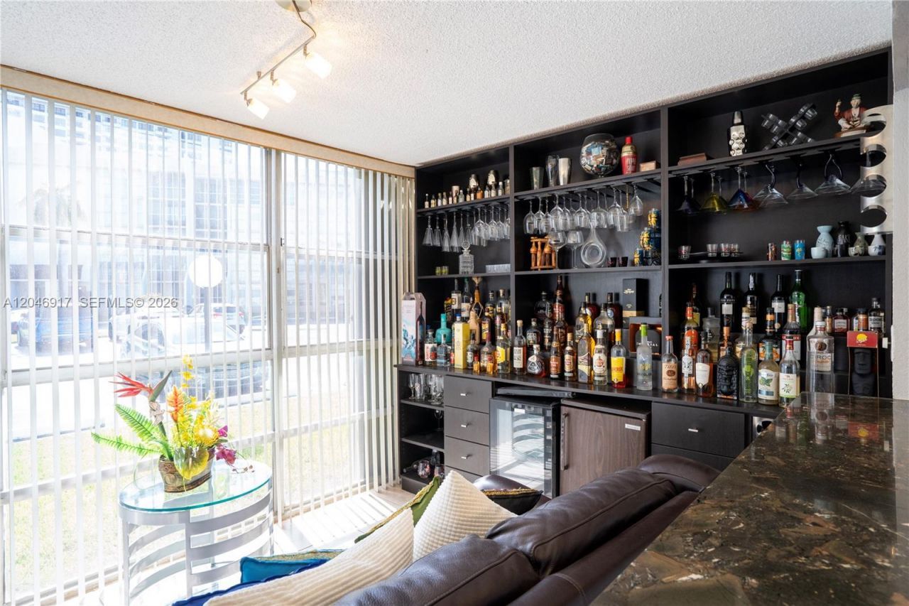 601 Three Islands Blvd , Unit 117, Hallandale Beach, FL 33009 Photo