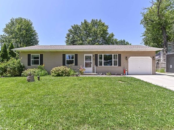 322 Woodlawn AVENUE, Burlington, WI 53105