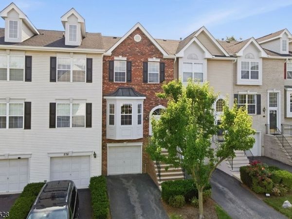 575 Coventry Dr, Nutley, NJ 07110