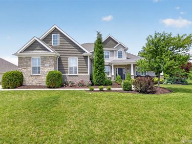 2531 Walnut View Drive, Hartland Township, Mi 48855