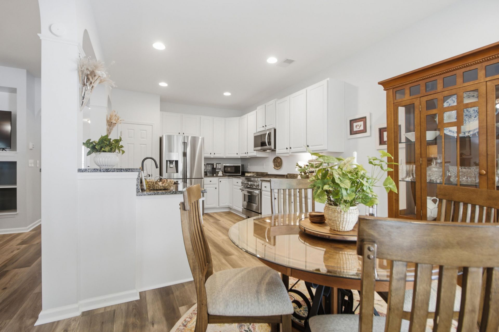 2467 Draymohr Court Photo 16