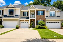 2467 Draymohr Court photo 4