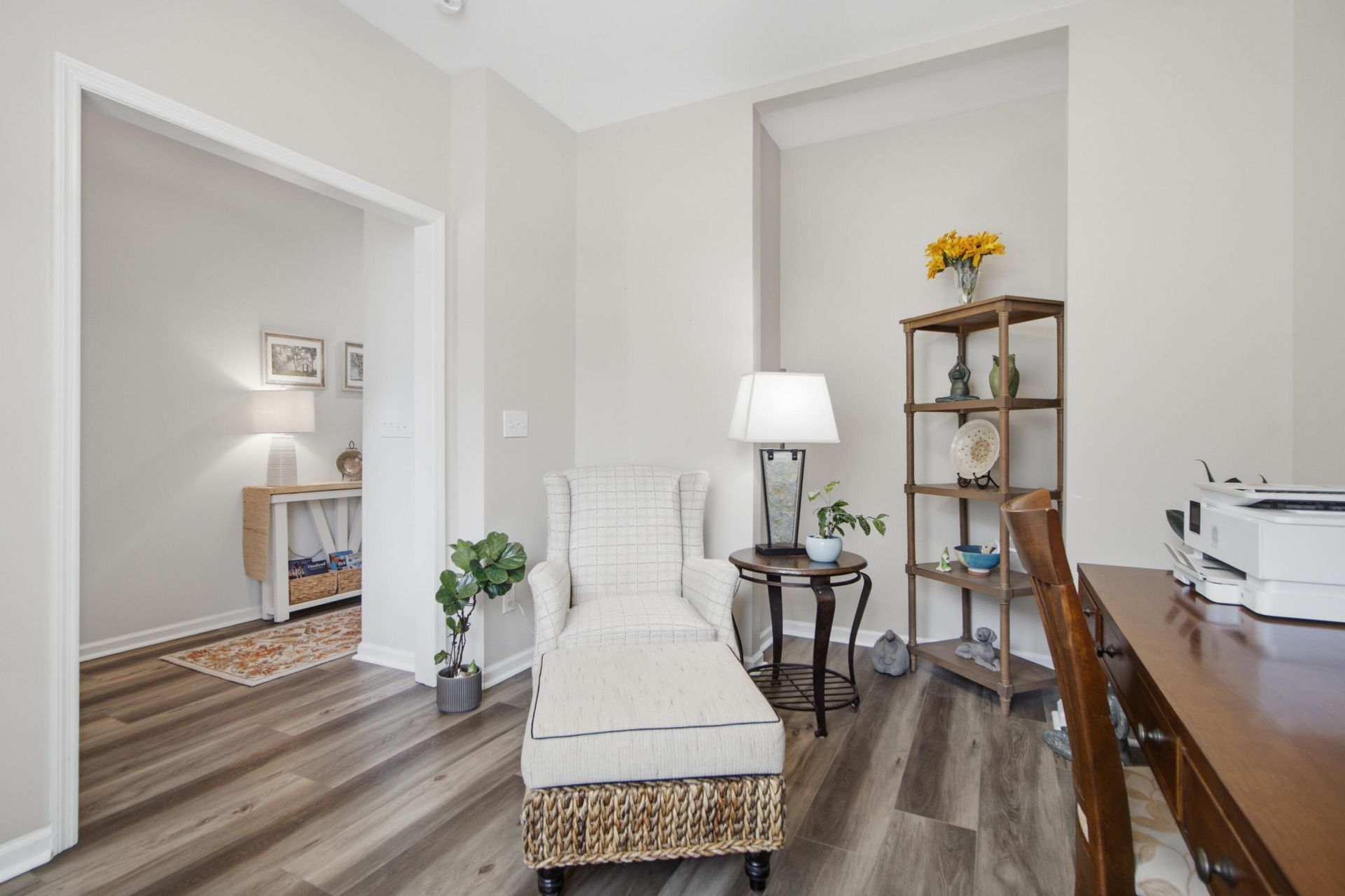 2467 Draymohr Court Photo 8