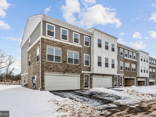 137 ADA HIGHTOWER AVENUE , PENNINGTON, NJ 08534