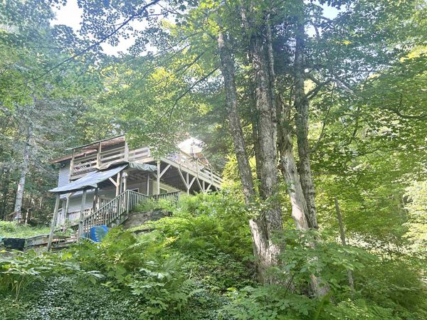 631 Oberdorf Avenue, Readsboro, VT 05350