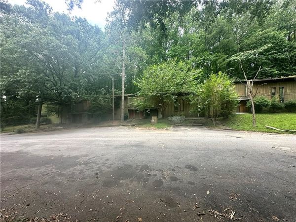 2805 Macon Drive SE, Unit 12I, Atlanta, GA 30354