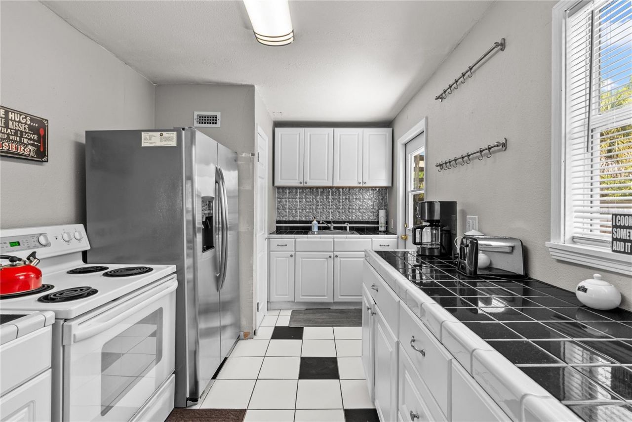 5407 29th Avenue S, Gulfport, FL 33707 Photo