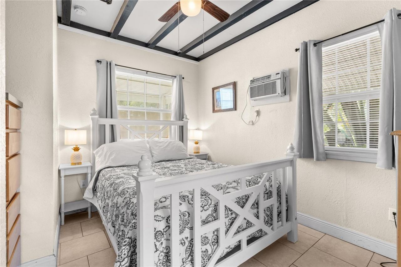 5407 29th Avenue S, Gulfport, FL 33707 Photo