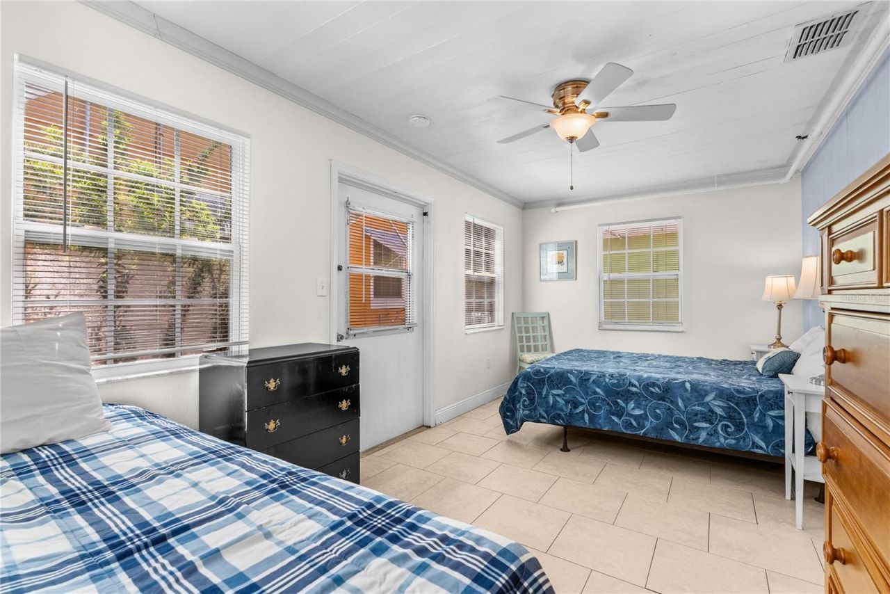 5407 29th Avenue S, Gulfport, FL 33707 Photo