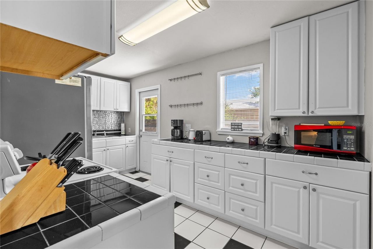 5407 29th Avenue S, Gulfport, FL 33707 Photo