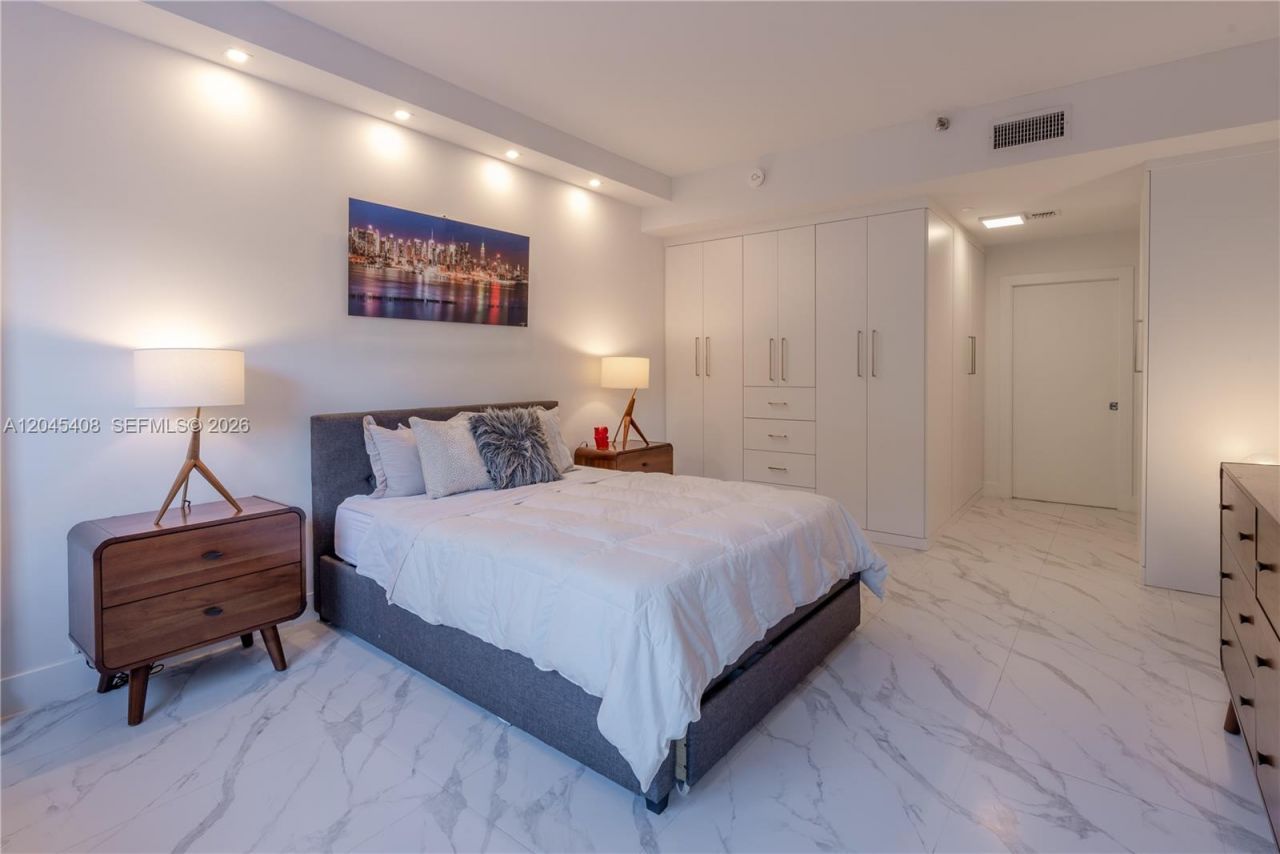 151 Crandon Blvd , Unit 122, Key Biscayne, FL 33149 Photo