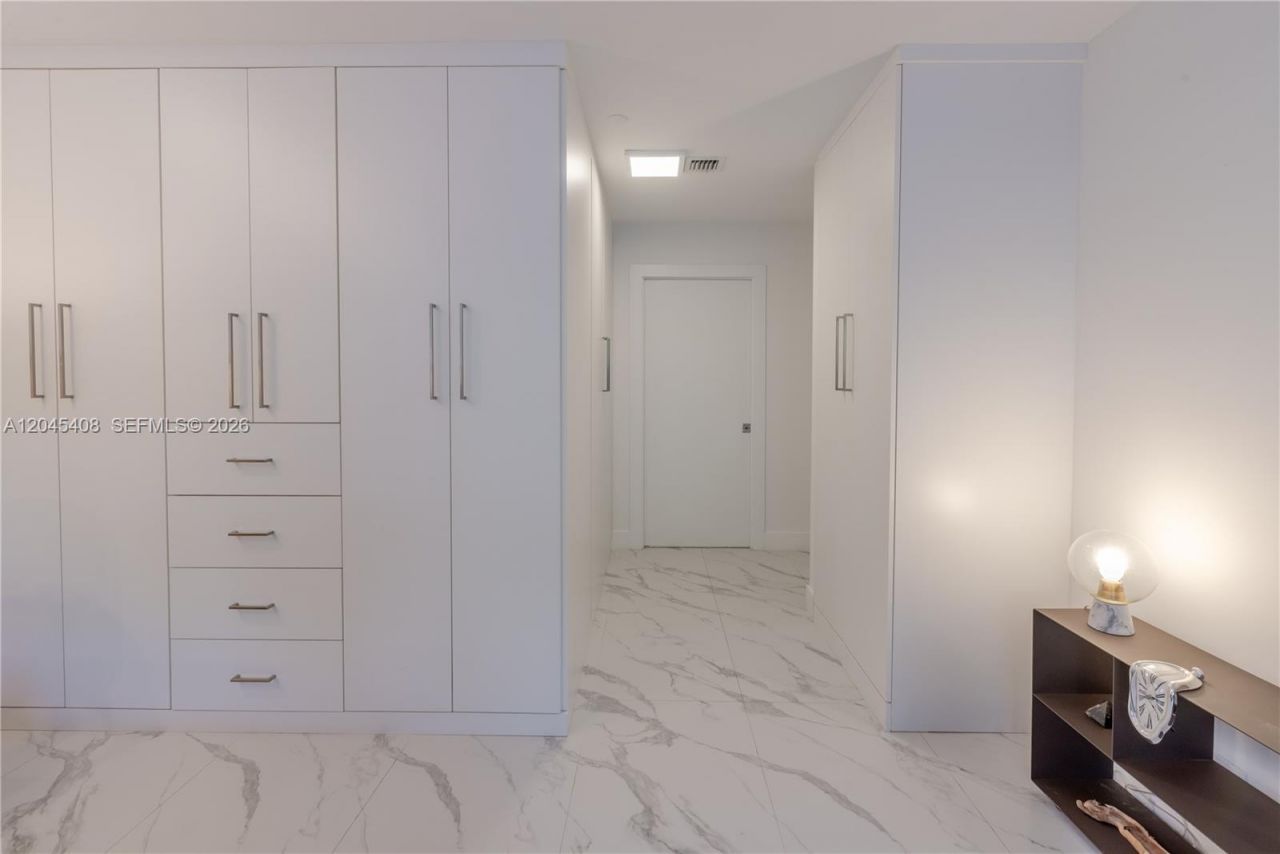 151 Crandon Blvd , Unit 122, Key Biscayne, FL 33149 Photo