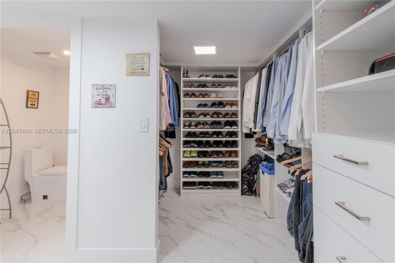 151 Crandon Blvd , Unit 122, Key Biscayne, FL 33149 Photo
