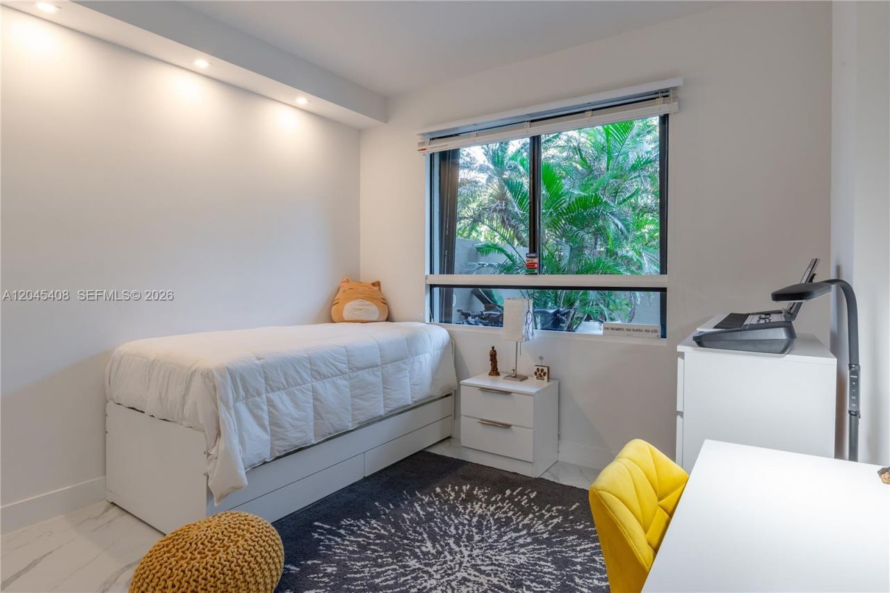 151 Crandon Blvd , Unit 122, Key Biscayne, FL 33149 Photo