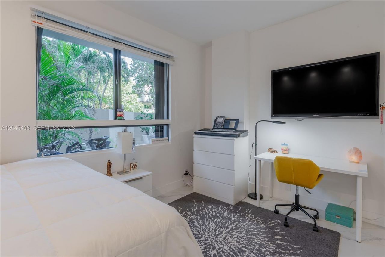 151 Crandon Blvd , Unit 122, Key Biscayne, FL 33149 Photo