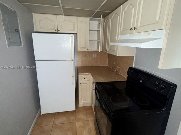 6960 Miami Gardens Dr, Unit 2-431A, Hialeah, FL 33015