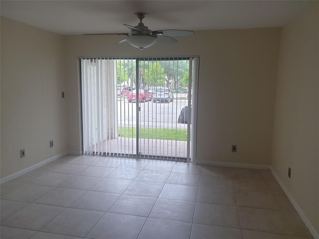 520 S Park Road, Unit 18-12, Hollywood, FL 33021 Photo