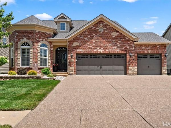 3135 Wheeling Drive, St Charles, MO 63301